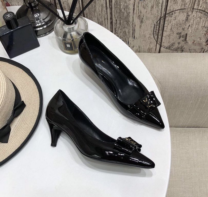 2021 Fashion Designer Womens Shoes Bottom High Heels Nude Black Leather Pointed Toes Pumps ysl Dress Shoes Mid Heeled Shoes mmnnhjjj
2021 Fashion Designer Womens Shoes Bottom High Heels Nude Black Leather Pointed Toes Pumps ysl Dress Shoes Mid Heeled Shoes mmnnhjjj