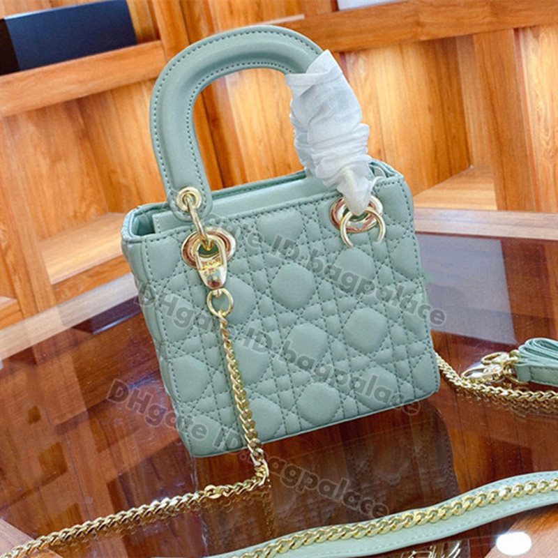 Graceful 2021 Luxurys Designers Bags Lady Totes Shoulder Bag Mini 17CM 20CM Red Black Handbag Artwork Messenger Women Fashion Handbags Crossbody Clutch Party Prom, No bags
Graceful 2021 Luxurys Designers Bags Lady Totes Shoulder Bag Mini 17CM 20CM Red Black Handbag Artwork Messenger Women Fashion Handbags Crossbody Clutch Party Prom, No bags