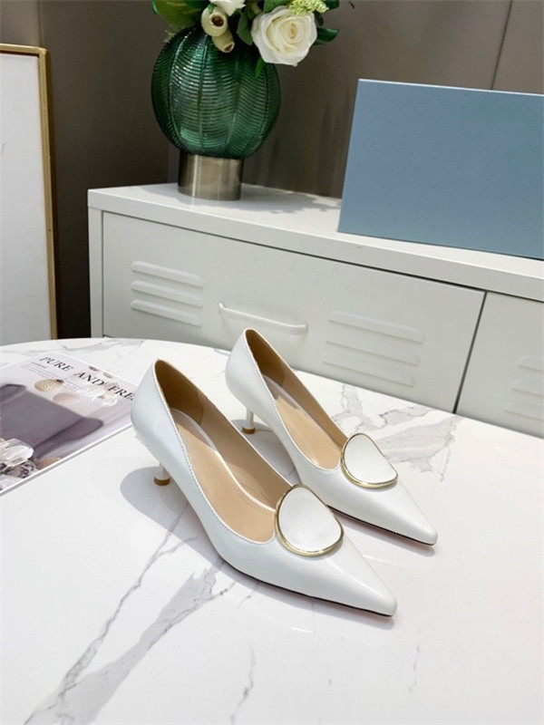 Prad Top Quality New Bee white Casual Shoes with tiger snake print Men & Women red bottom real Leather Sneakers, Choose the color
Prad Top Quality New Bee white Casual Shoes with tiger snake print Men & Women red bottom real Leather Sneakers, Choose the color