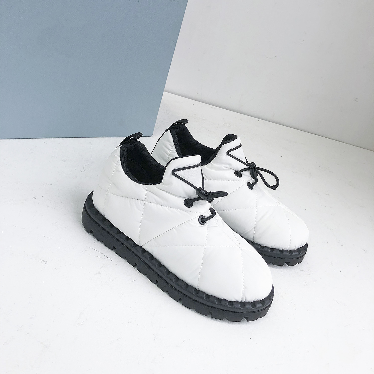 Designers Women shoes Padded Nylon Slip on boot Down slippers mules Classic Snow Quilted Booties White Black Orange Fabric Linings Fashion Boots Shoe Casual Winter, Style11
Designers Women shoes Padded Nylon Slip on boot Down slippers mules Classic Snow Quilted Booties White Black Orange Fabric Linings Fashion Boots Shoe Casual Winter, Style11