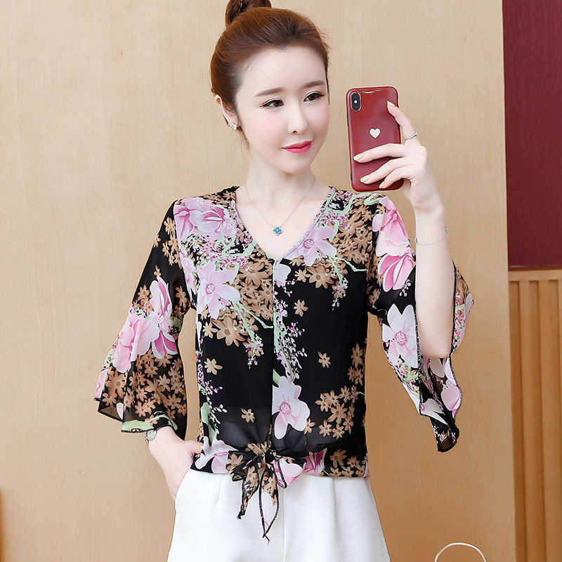 Women Spring Summer Style Chiffon Blouses Shirts Lady Casual Short Flare Sleeve Flower Printed Blusas Tops DF3738 210609, Blue
Women Spring Summer Style Chiffon Blouses Shirts Lady Casual Short Flare Sleeve Flower Printed Blusas Tops DF3738 210609, Blue
