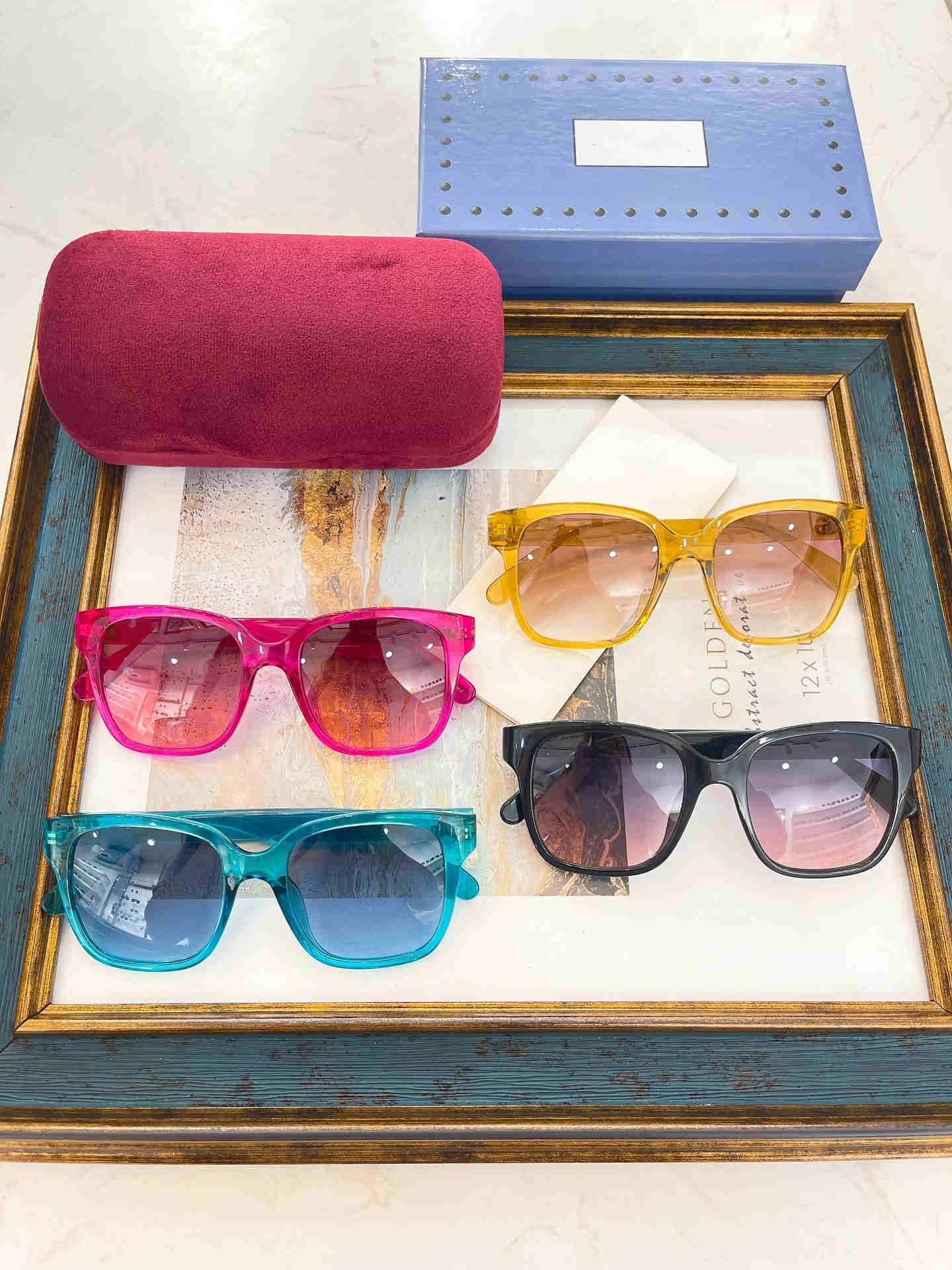 sunglasses For Men and Women Summer style 0715SA Anti-Ultraviolet Retro Plate Square Full frame fashion Random Box 0715, White;black
sunglasses For Men and Women Summer style 0715SA Anti-Ultraviolet Retro Plate Square Full frame fashion Random Box 0715, White;black