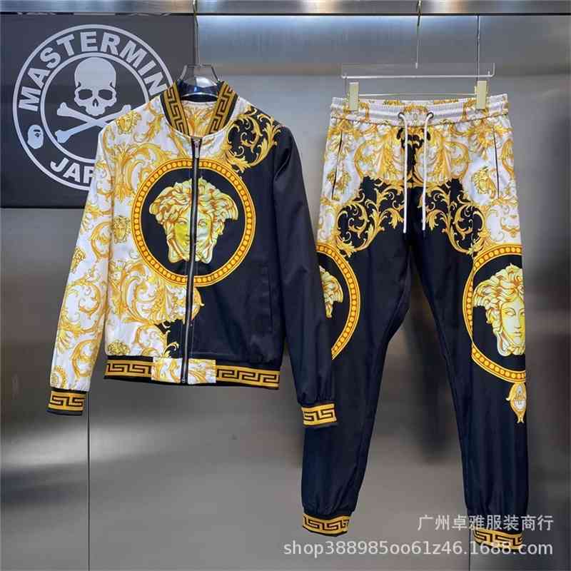 New autumn and winter sports men's suit fashion trendy zipper jacket sweatpants set, Green
New autumn and winter sports men's suit fashion trendy zipper jacket sweatpants set, Green