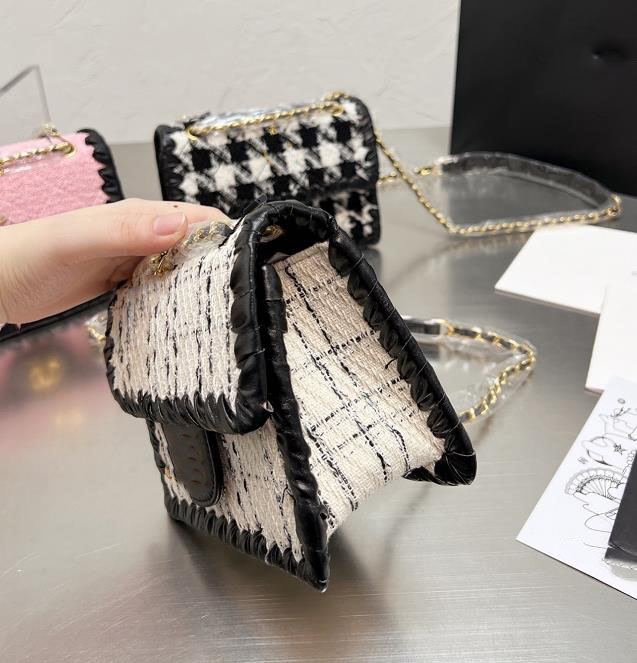 Designer - 2022 New cross-body bag wool stitching Patchwork cowhide texture women's fashion bag shoulder handbag high quality 19cm 888
Designer - 2022 New cross-body bag wool stitching Patchwork cowhide texture women's fashion bag shoulder handbag high quality 19cm 888