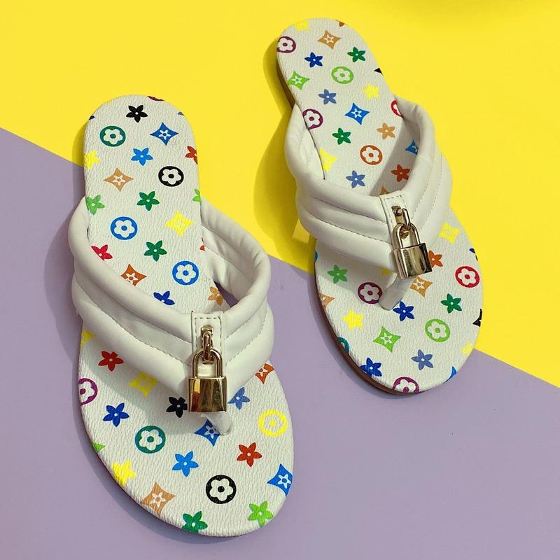 Flat Bottom Wild Women Slippers Fashion Sexy Summer Flip Flops Outdoor Casual Non-slip Beach Vacation Sandals Loafer, Black
Flat Bottom Wild Women Slippers Fashion Sexy Summer Flip Flops Outdoor Casual Non-slip Beach Vacation Sandals Loafer, Black