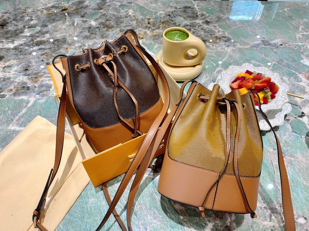 Top Leather Noe Purse Mini Bucket Designers Luxurys Shoulder Bags Drawstring Old Flower Womens Crossbody Messenger Bag 21 lovebag98, Add box
Top Leather Noe Purse Mini Bucket Designers Luxurys Shoulder Bags Drawstring Old Flower Womens Crossbody Messenger Bag 21 lovebag98, Add box