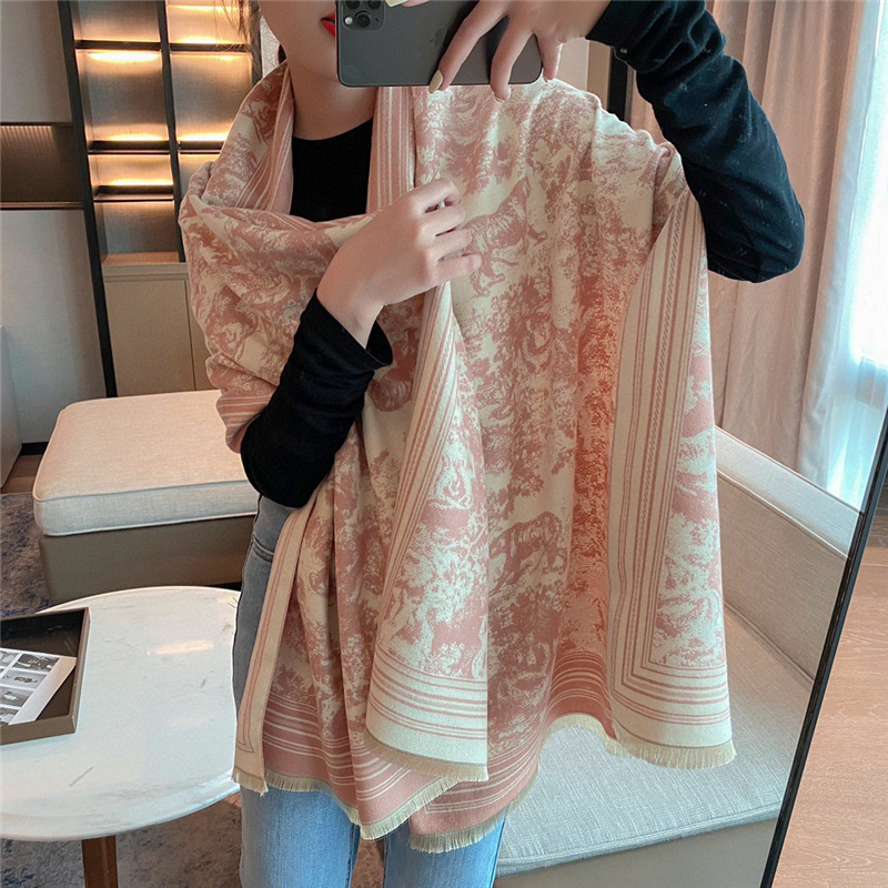 New cashmere scarf women's zoo jacquard decorative shawl scarf spot thickened warmth European and American fashion, Blue;gray
New cashmere scarf women's zoo jacquard decorative shawl scarf spot thickened warmth European and American fashion, Blue;gray