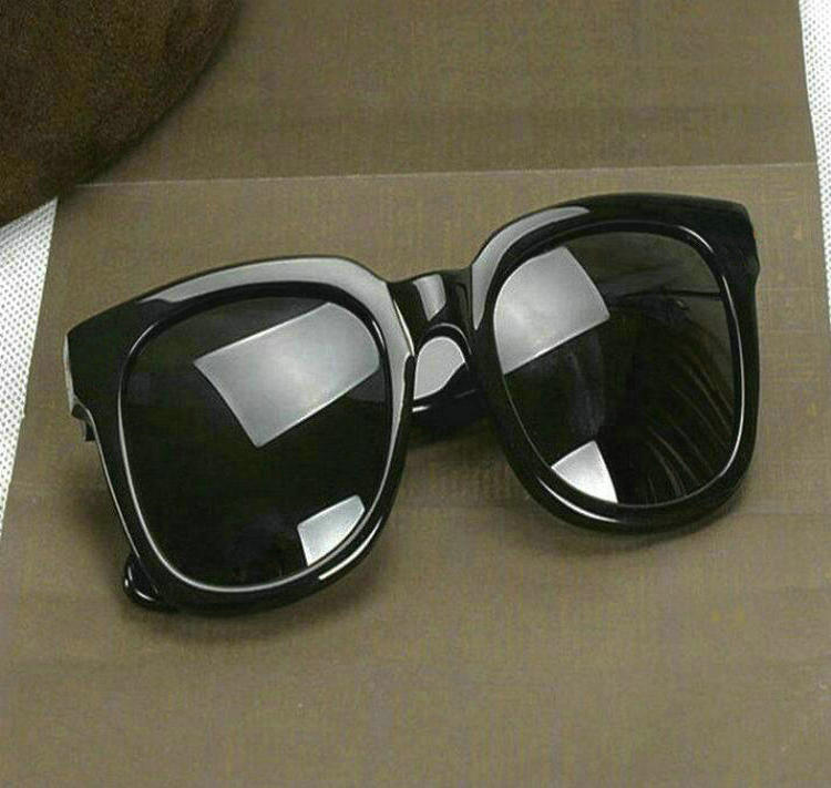 2022 FT 211 Fashion Cat Eye Vintage Rose Gold Mirror Mens Womans Sunglasses Metal Reflective Flat Lens Tourism Sunglasse Multi-color style 0310
2022 FT 211 Fashion Cat Eye Vintage Rose Gold Mirror Mens Womans Sunglasses Metal Reflective Flat Lens Tourism Sunglasse Multi-color style 0310
