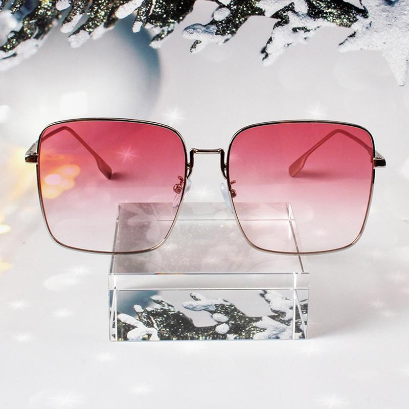 Sunglasses Women's Trending Fashion Big Box Gradient Sun Glases Anti-Blue Light Glasses Luxury Designer Men Driving Eyeglasses
Sunglasses Women's Trending Fashion Big Box Gradient Sun Glases Anti-Blue Light Glasses Luxury Designer Men Driving Eyeglasses