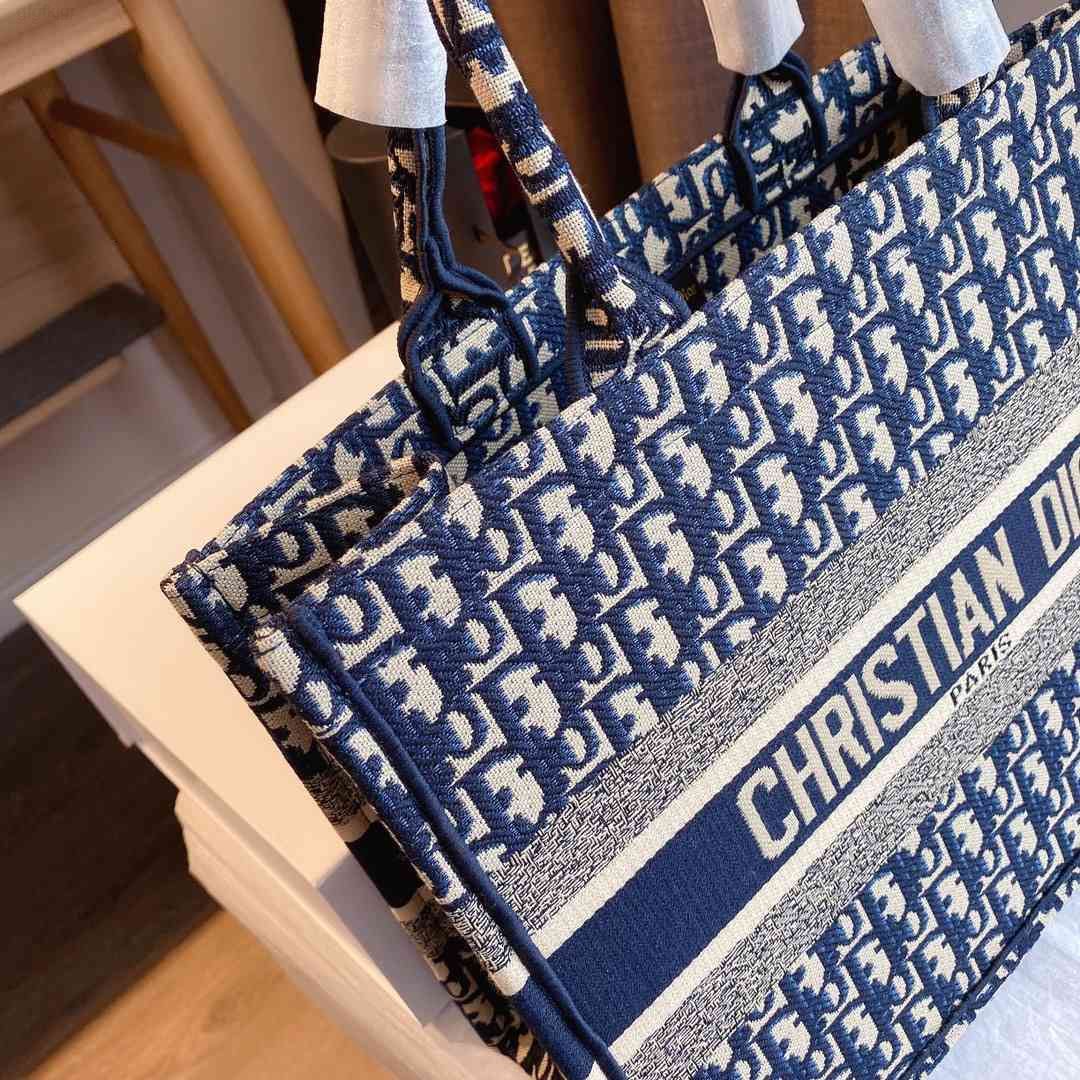 Dio/Christian Designer Luxury Handbags Bag Embroidery Tote Top Ladies High Quality Fashion Large Capacity Shopping Bags
Dio/Christian Designer Luxury Handbags Bag Embroidery Tote Top Ladies High Quality Fashion Large Capacity Shopping Bags