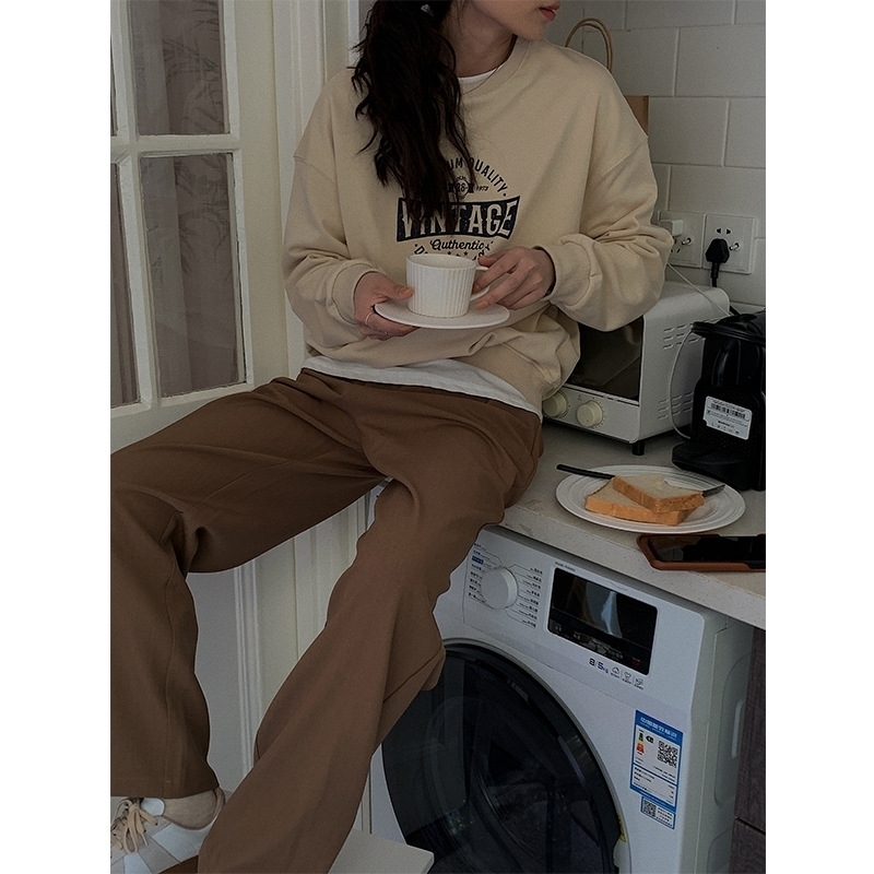 Soul autumn 2021 new letter printed sweater round neck Pullover Korean loose aging long sleeve top women, Brick red
Soul autumn 2021 new letter printed sweater round neck Pullover Korean loose aging long sleeve top women, Brick red