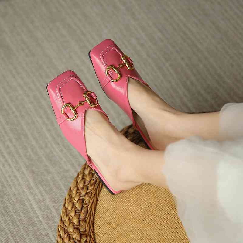 Sandals More recent fashion trend summer babouche leather moccasins mueller square metal decorative slippers out without heels RX2R, 1# shoe box
Sandals More recent fashion trend summer babouche leather moccasins mueller square metal decorative slippers out without heels RX2R, 1# shoe box