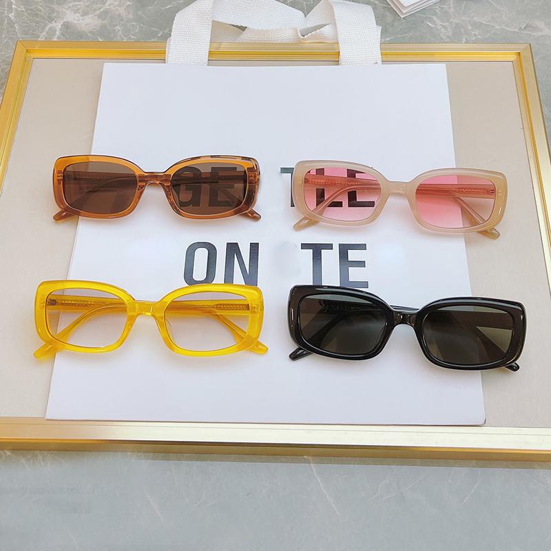 Sunglasses Korea Brand Fashion Acetate SquareFrame Men And Women Gentle Designer UV400 Vintage LINDA Polarized Eyeglasses, White;black
Sunglasses Korea Brand Fashion Acetate SquareFrame Men And Women Gentle Designer UV400 Vintage LINDA Polarized Eyeglasses, White;black