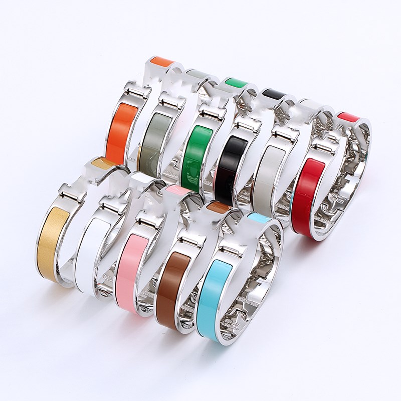 Cleef Bracelet herme Ladies rings Pendant Necklaces Screw Van Party Wedding Couple Gift Love Fashion Luxury Designer carti size #17 H05
Cleef Bracelet herme Ladies rings Pendant Necklaces Screw Van Party Wedding Couple Gift Love Fashion Luxury Designer carti size #17 H05