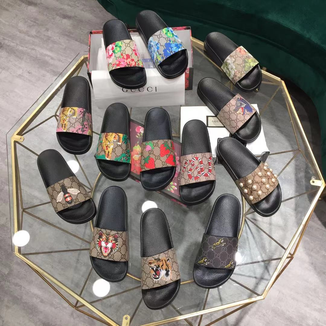 Classic Women Mens Gucci Hipster Beach Sandals Slippers Ladies Slides Double letter Bee Metal Summer Gear bottoms Flip Flops Fashion Shoes Womens, Black
Classic Women Mens Gucci Hipster Beach Sandals Slippers Ladies Slides Double letter Bee Metal Summer Gear bottoms Flip Flops Fashion Shoes Womens, Black