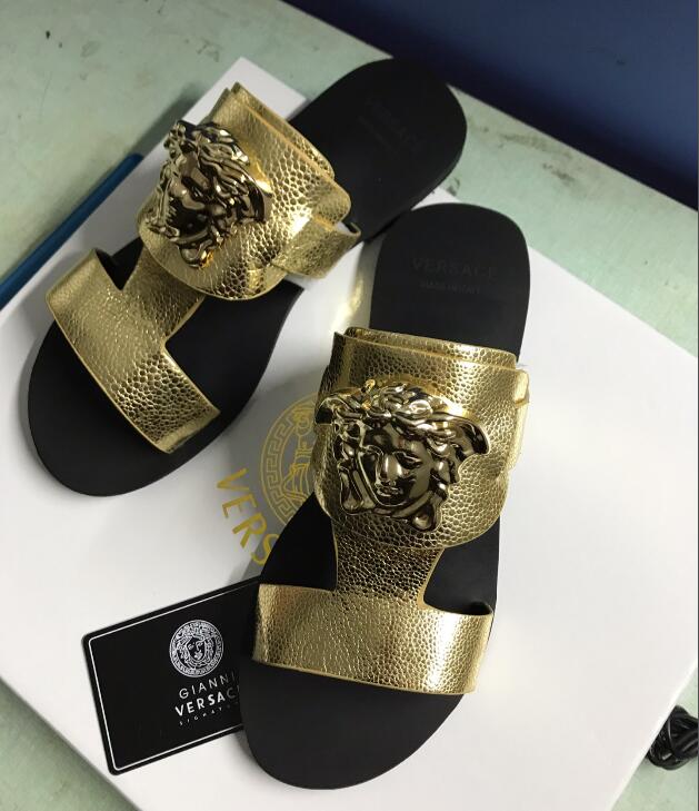 designer leather Slippers women Paris Luxury Sliders Mens Womens Summer Sandals Beach Slide Ladies Flip Flops Loafers Sky Blue Chaussures With box, Black
designer leather Slippers women Paris Luxury Sliders Mens Womens Summer Sandals Beach Slide Ladies Flip Flops Loafers Sky Blue Chaussures With box, Black