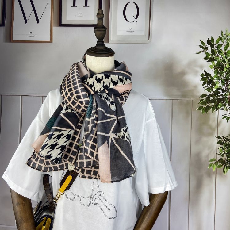 Scarves 2021 Spring and Autumn Cotton Linen Scarf Womens European American Silk Elegant Retro Striped Shawl
Scarves 2021 Spring and Autumn Cotton Linen Scarf Womens European American Silk Elegant Retro Striped Shawl