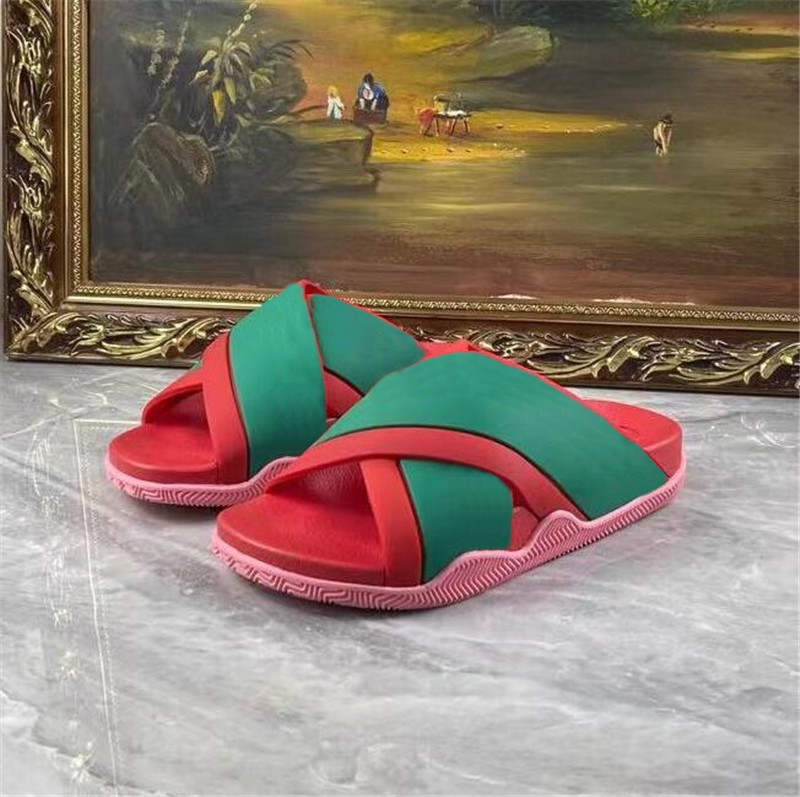 Fashion Men Women Casual Beach slippers high quality Leather shoes Unisex flip-flops Thick soles slipper Sandals LETTERS-G60140
Fashion Men Women Casual Beach slippers high quality Leather shoes Unisex flip-flops Thick soles slipper Sandals LETTERS-G60140