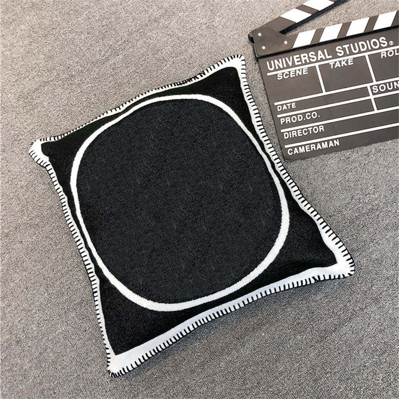 Cashmere Pillows Pillow Case Blankets Letter Print Men Women Wool Scarf Shawl Sofa Bed Knitted Throw Carpet Cushion, 45*45 without pillow
Cashmere Pillows Pillow Case Blankets Letter Print Men Women Wool Scarf Shawl Sofa Bed Knitted Throw Carpet Cushion, 45*45 without pillow