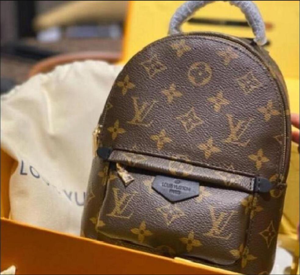 PALM SPRINGS Mini Backpack Women Shcool Bag Luxury Shoulder Bag Designer Travel Messenger Bags Purse M44873LVLouis
Vitton YSL
VUTTON, Yellow
PALM SPRINGS Mini Backpack Women Shcool Bag Luxury Shoulder Bag Designer Travel Messenger Bags Purse M44873LVLouis
Vitton YSL
VUTTON, Yellow