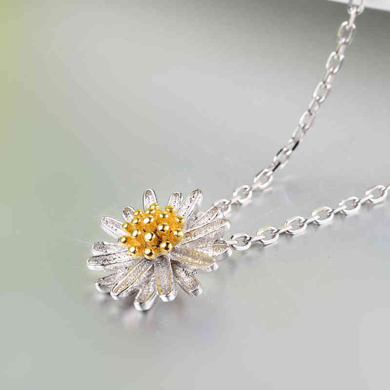 925 Sterling Silver Necklace Korean Version Small Daisy Pendant Chrysanthemum Female Golden Sunflower Jewelry Explosion