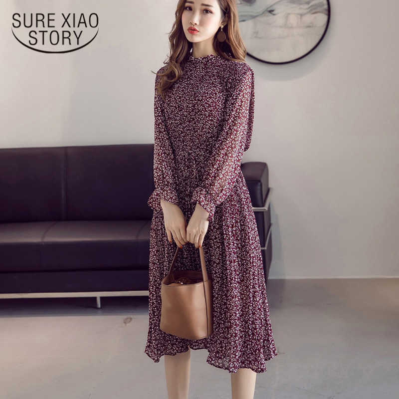Red Women Dress Autumn Floral Print Empire Pleated Chiffon Dresses Flare Sleeve Stand Collar Vestidos Korean Style 8634 210527
Red Women Dress Autumn Floral Print Empire Pleated Chiffon Dresses Flare Sleeve Stand Collar Vestidos Korean Style 8634 210527