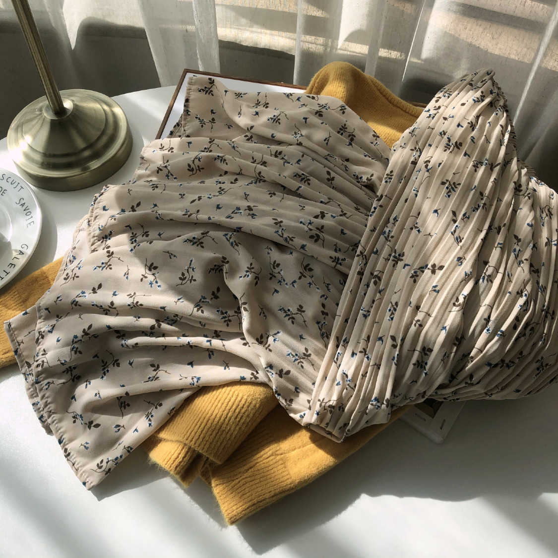 Vintage Floral Print A-line Pleated Long Skirts winter Women Korean Streetwear Drawstring Elastic Waist Midi lined 210621