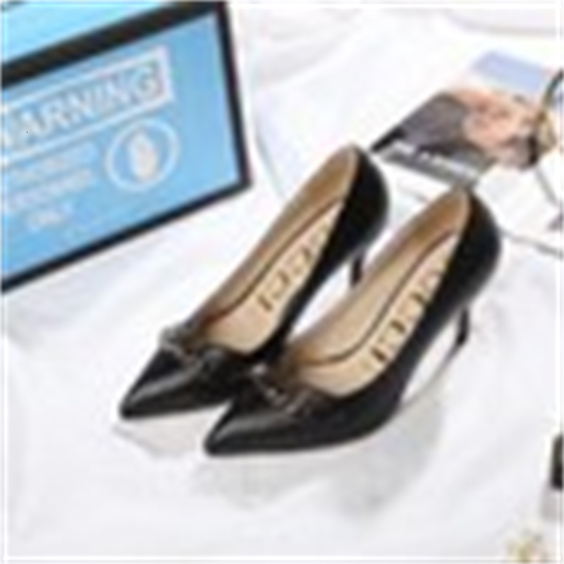brand designer luxury v5v4 women high heels sandals slippers mules slides pumps loafers ballerinas sneakers dress shoes, Black;white
brand designer luxury v5v4 women high heels sandals slippers mules slides pumps loafers ballerinas sneakers dress shoes, Black;white