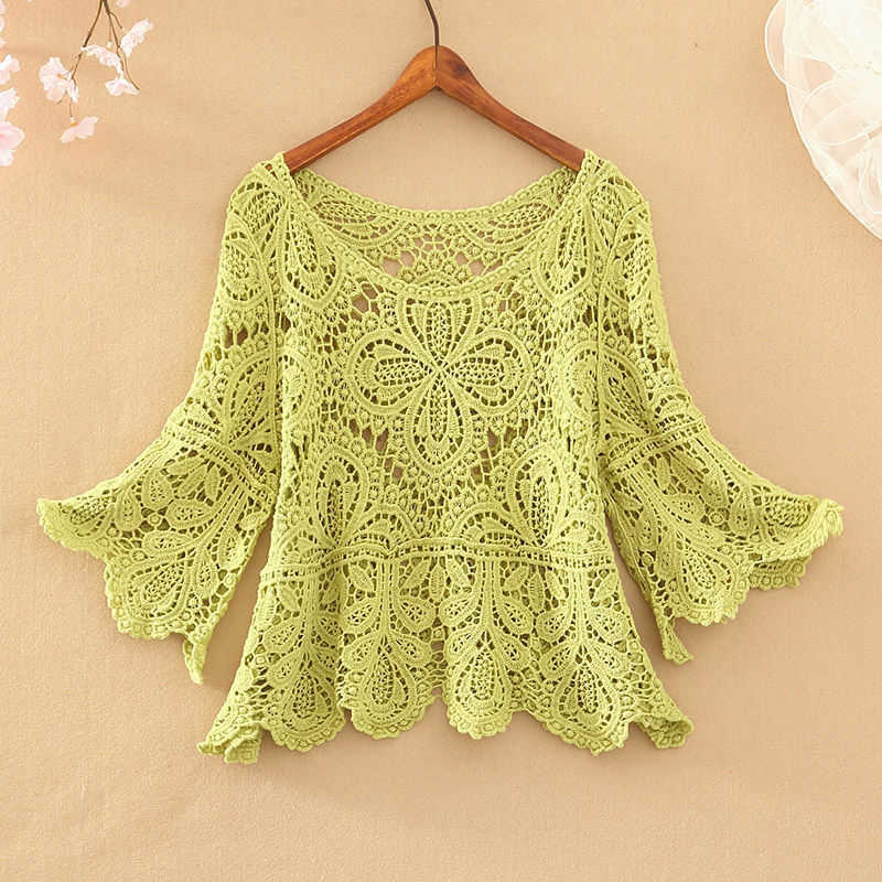Small coat female crochet hollow five-point sleeve top sweater o neck knitted pullover 210805