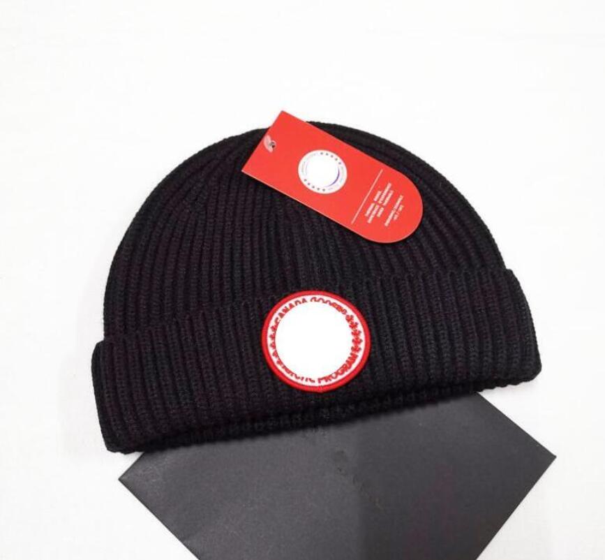 Men Designer unisex knitted hat Gorros Bonnet Knit hats classical sports skull caps women casual outdoor
Men Designer unisex knitted hat Gorros Bonnet Knit hats classical sports skull caps women casual outdoor