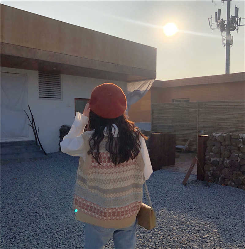 Retro Sweater Vest Women Autumn V-neck Knitted Sleeveless Pullover Vest Preppy Girl Tops Waistcoats Stripe splicing Khaki 210702