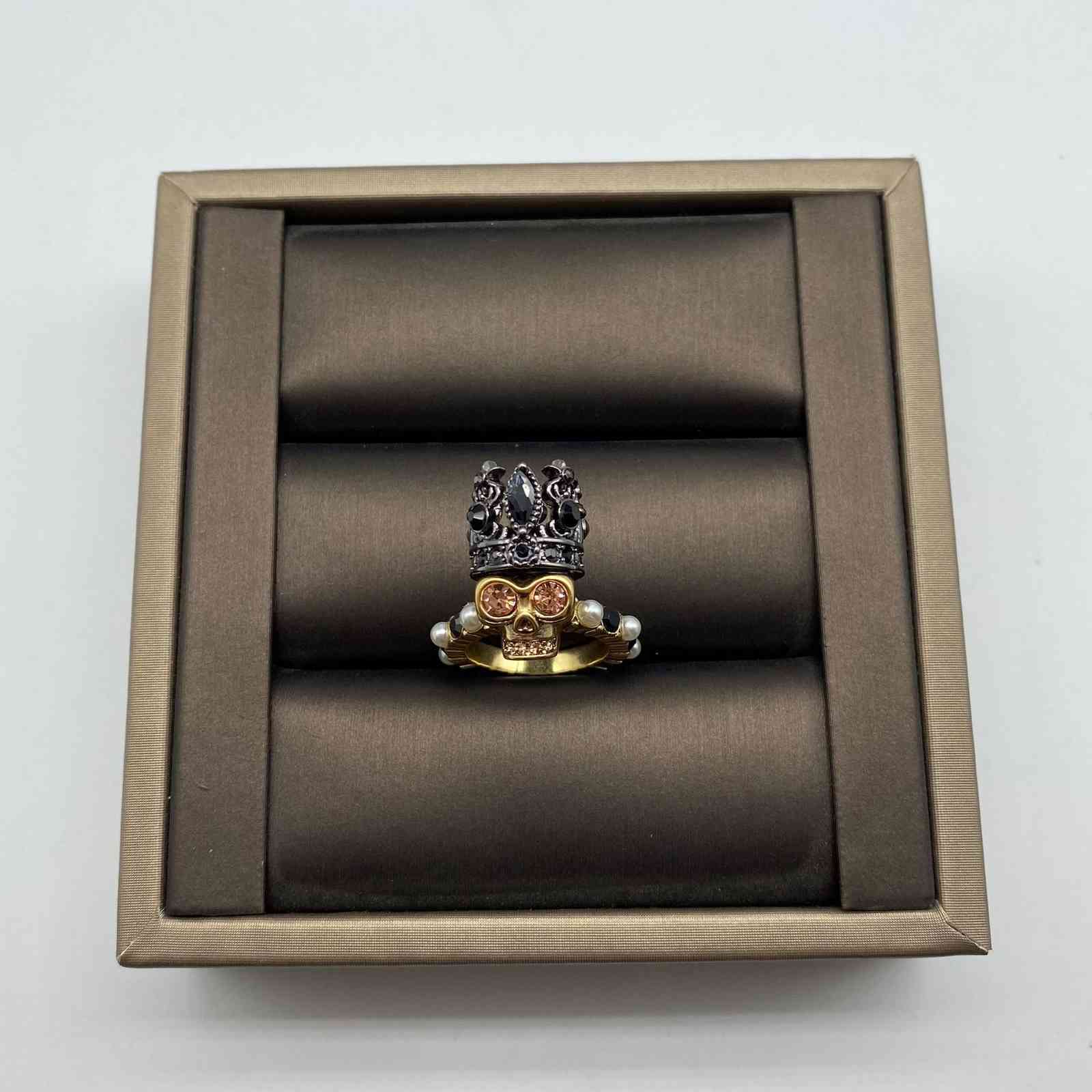 new style crown skull diamond pearl exaggerated personality Street trend ring female accessories Black Friday
new style crown skull diamond pearl exaggerated personality Street trend ring female accessories Black Friday