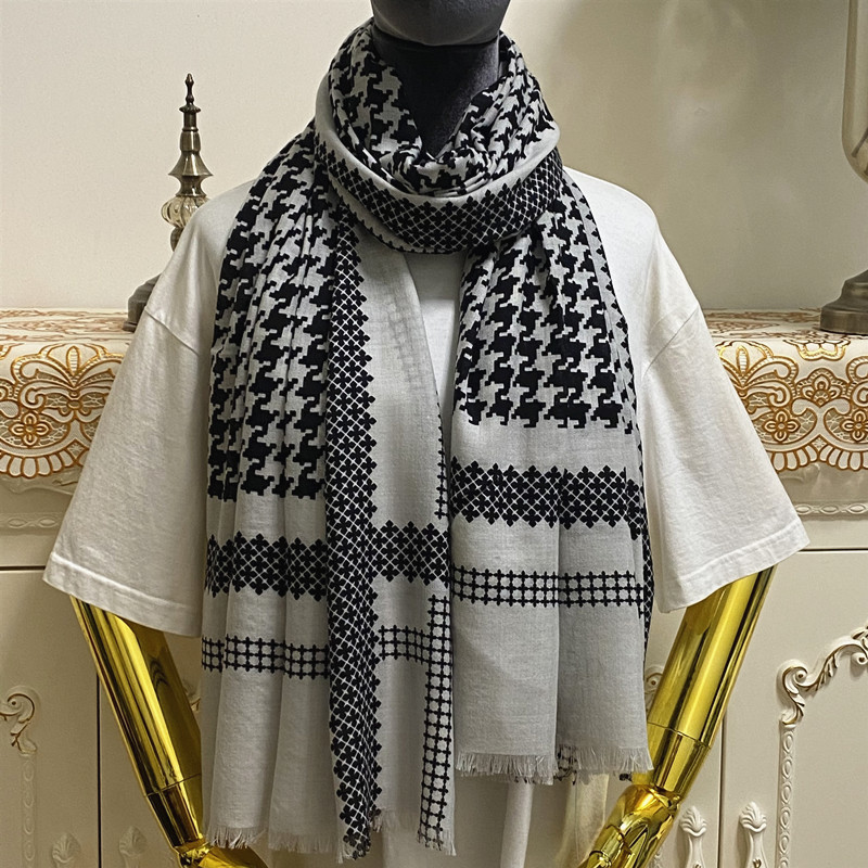 Women's scarf 55% cashmere 45% silk material thin and soft grey print letters patten long scarves for women size 190cm -100cm
Women's scarf 55% cashmere 45% silk material thin and soft grey print letters patten long scarves for women size 190cm -100cm