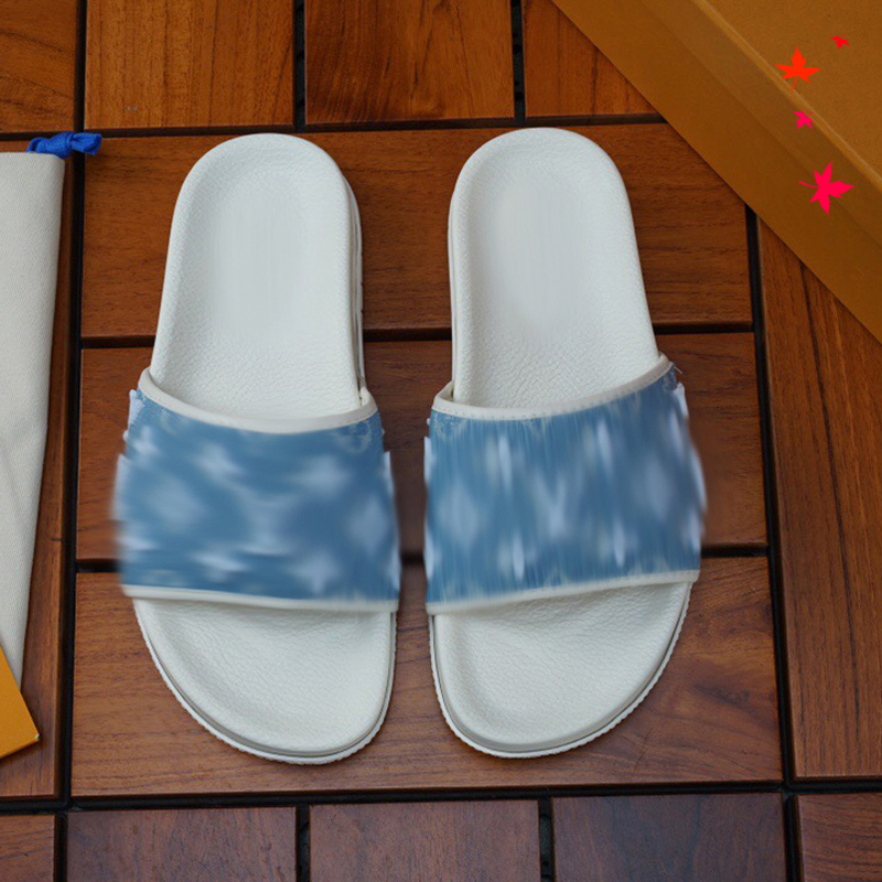 2021 Designer luxurys slippers men sandals fashion beach shoes flip flops flat non-slip classical hole slipper with box size 39-45 -G66, White
2021 Designer luxurys slippers men sandals fashion beach shoes flip flops flat non-slip classical hole slipper with box size 39-45 -G66, White