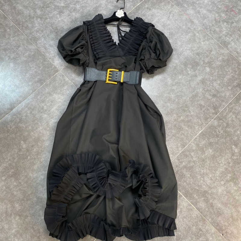 DEAT Women Ruffles Pleated Dress V-Neck Short Sleeve Arrivals Lady Sexy Temperament Fashion Spring Summer 11D1087 210709