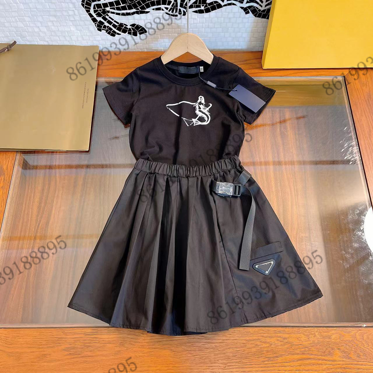 designer kids short sleeve black T-shirt + skirt sets childrens suit brand girls clothing cotton pink tees size 100-150, White
designer kids short sleeve black T-shirt + skirt sets childrens suit brand girls clothing cotton pink tees size 100-150, White