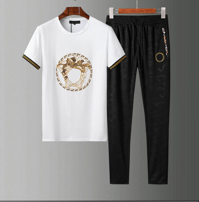 2021Luxurys Designers Men's Fashion tracksuits Short Sleeve Trousers Round Collar Sequin Embroidery Leisure Sports 2-piece Set -3XL#03, Black
2021Luxurys Designers Men's Fashion tracksuits Short Sleeve Trousers Round Collar Sequin Embroidery Leisure Sports 2-piece Set -3XL#03, Black