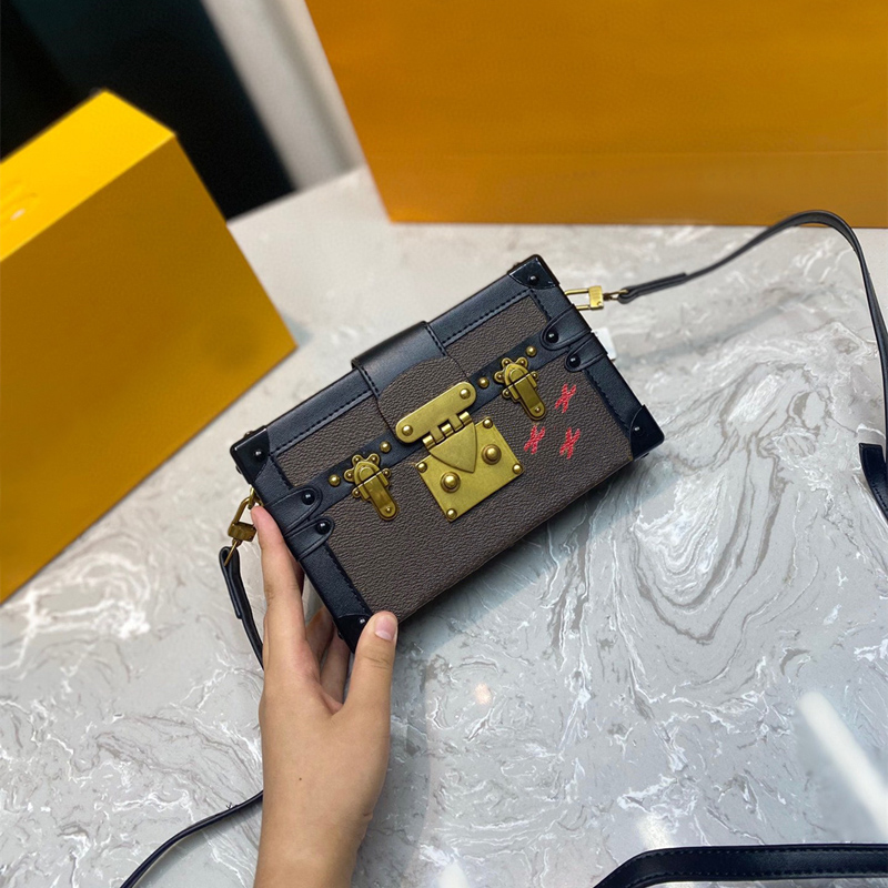 Fashion handbag box bag high quality women wallet Classic letters cross body bags, Black
Fashion handbag box bag high quality women wallet Classic letters cross body bags, Black