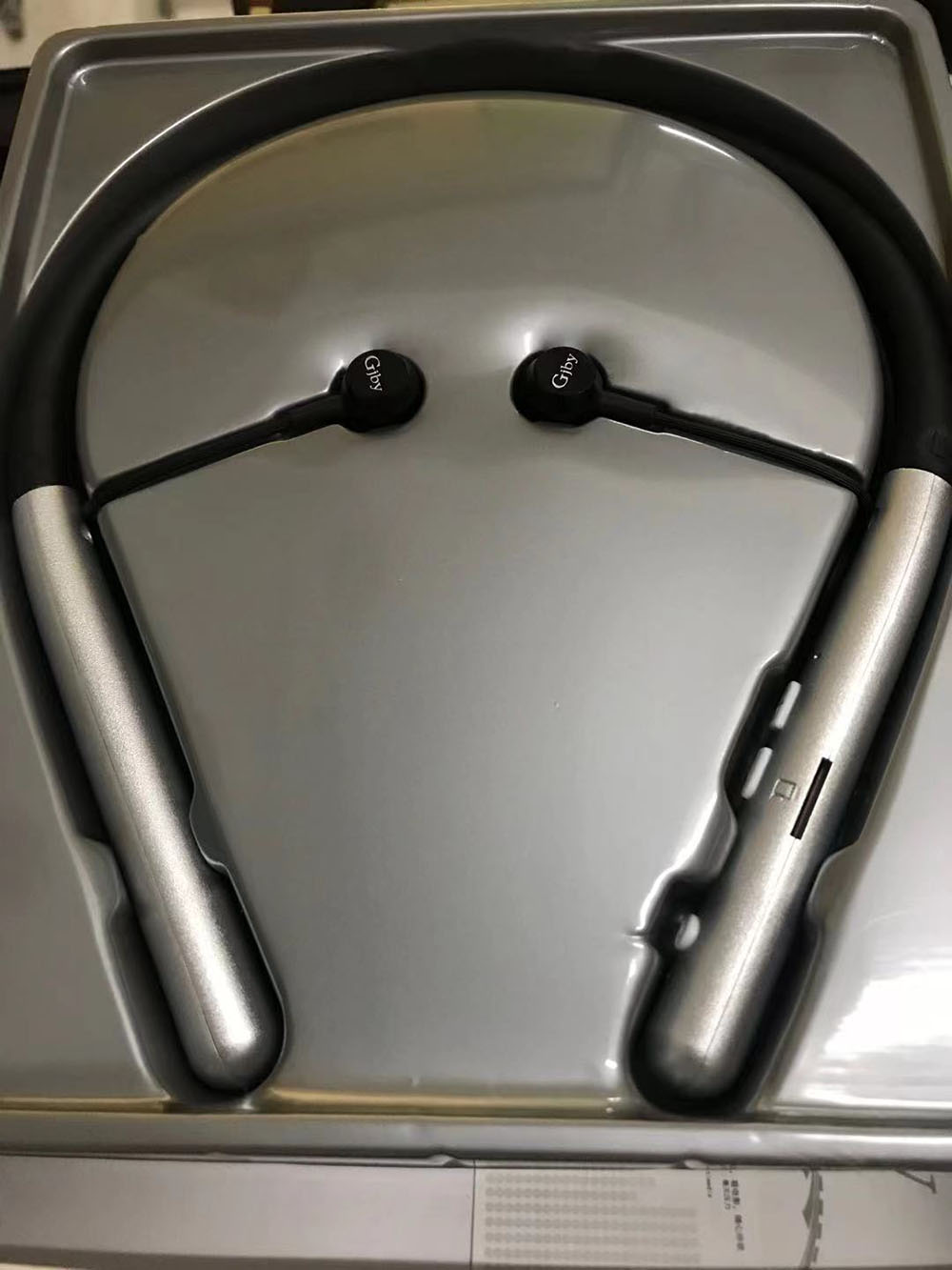 Magnetic Neck Card Bluetooth Headphones Headset Wireless Sports earphones 5.0 Stereo High Quality