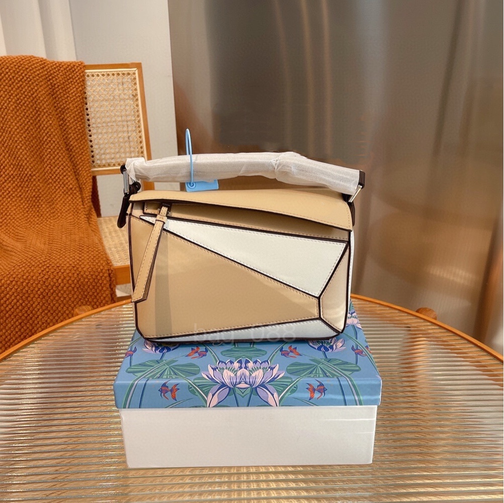 Spanish classic luxury haute Couture puzzle Geometric bag Multi-color trendy single shoulder bags leather high quality vintage crossbody package
Spanish classic luxury haute Couture puzzle Geometric bag Multi-color trendy single shoulder bags leather high quality vintage crossbody package