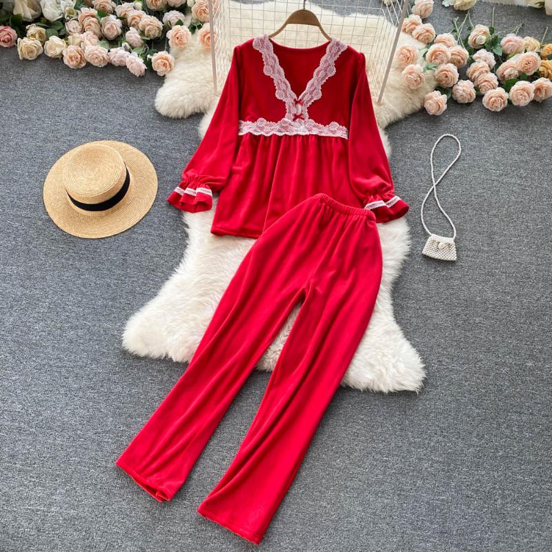 Women's Two Piece Pants French Lace Stitching V-neck Puff Sleeve Top Elastic Waist Straight Trousers Fashion Autumn And Winter Velvet Pajama, White
Women's Two Piece Pants French Lace Stitching V-neck Puff Sleeve Top Elastic Waist Straight Trousers Fashion Autumn And Winter Velvet Pajama, White