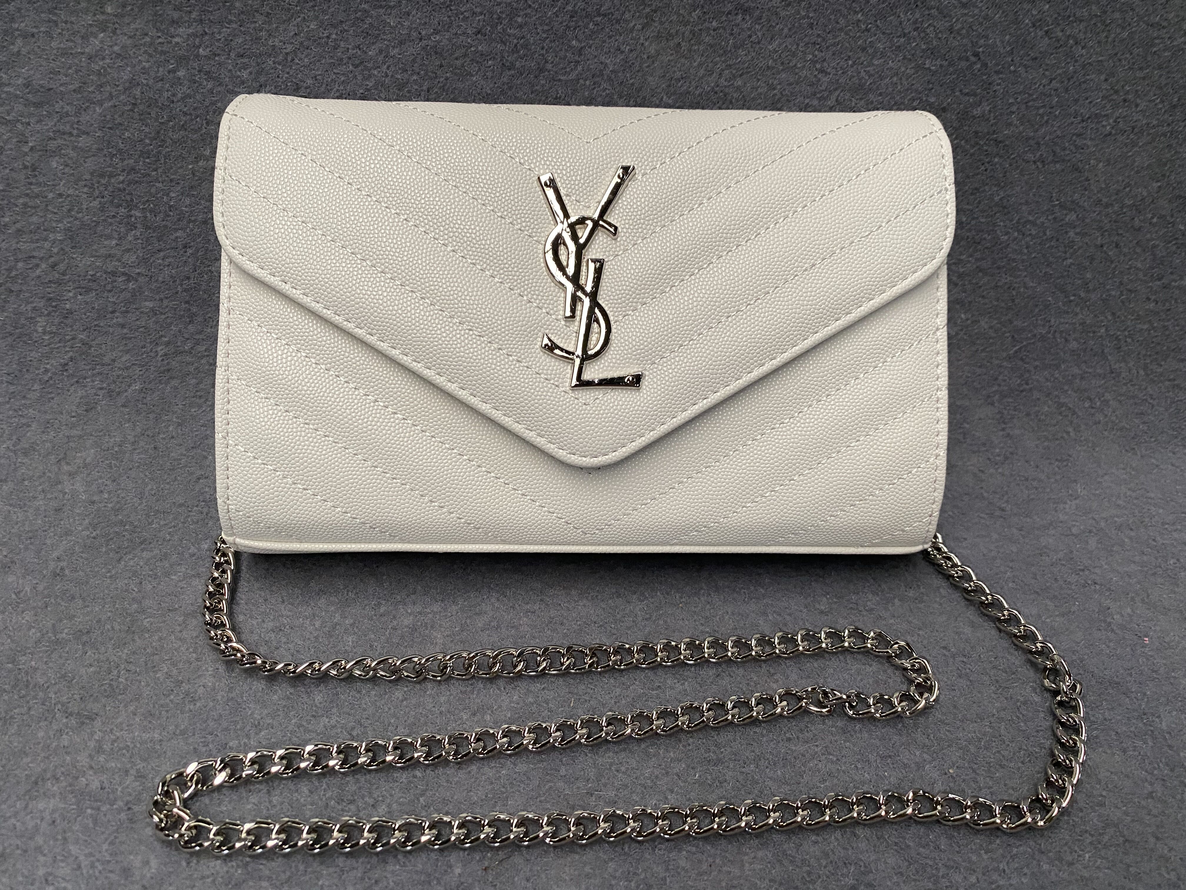 LVLouis
VittonYSL
VUTTON Luxury Shape Flaps Chain Bag Designer Handbags with Key chain bags High Quality Women S
LVLouis
VittonYSL
VUTTON Luxury Shape Flaps Chain Bag Designer Handbags with Key chain bags High Quality Women S