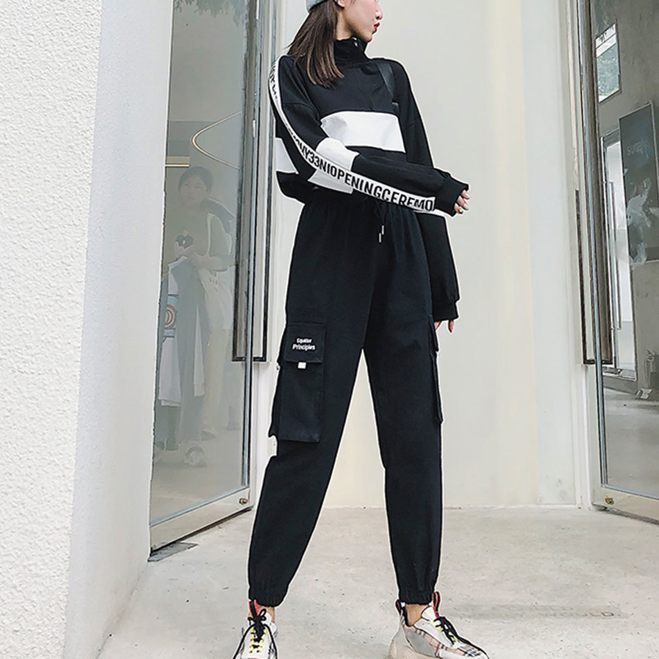 Free Women's Loose Letter Sports Suit Casual Stand Collar Long Sleeve Short Sweater & Pants Two-piece Set 210524