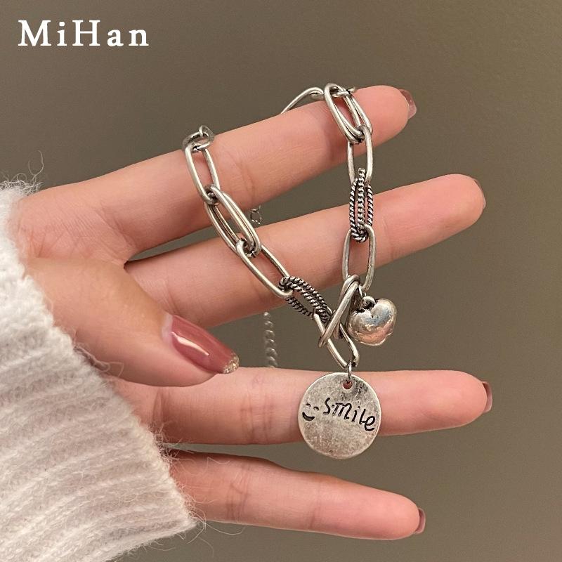 Charm Bracelets Patchwork Temperament Love Pendant Bracelet Letters Creative Vintage, Golden;silver
Charm Bracelets Patchwork Temperament Love Pendant Bracelet Letters Creative Vintage, Golden;silver