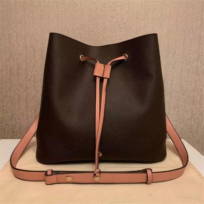 HBP High Quality Famous brand designer Shoulder bag Pu leather Fashion chain Cross body flower color Female women`s handbag shoulder bags Muria, Add freight
HBP High Quality Famous brand designer Shoulder bag Pu leather Fashion chain Cross body flower color Female women`s handbag shoulder bags Muria, Add freight