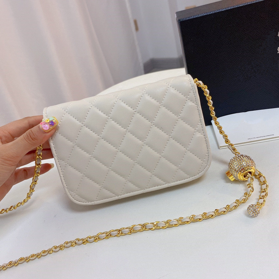 2021 high-quality handbags, luxury ladies messenger bags, classic fashion diamond bags, Customize
2021 high-quality handbags, luxury ladies messenger bags, classic fashion diamond bags, Customize