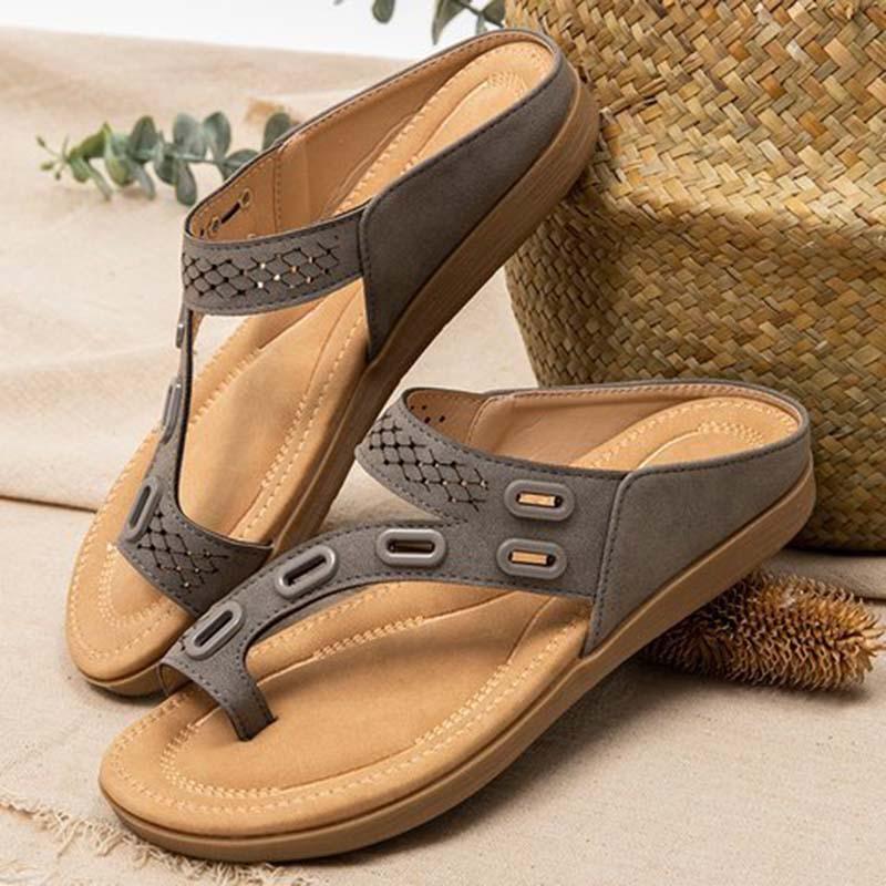 Sandals Women Non-Slip Low Heels Super Light Women'S Flip Flops Slip On Summer Shoes Female Slides Plus Size, Grey
Sandals Women Non-Slip Low Heels Super Light Women'S Flip Flops Slip On Summer Shoes Female Slides Plus Size, Grey