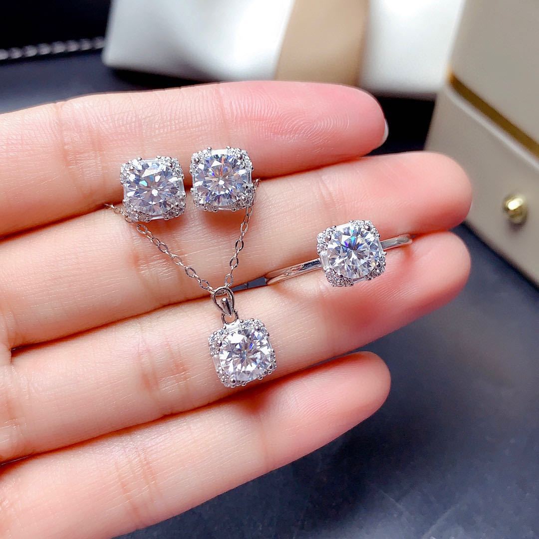 Stunning Lab Moissanite Promise Jewelry set Real 925 sterling silver bijou Wedding Earrings Rings necklace for women Jewelry
Stunning Lab Moissanite Promise Jewelry set Real 925 sterling silver bijou Wedding Earrings Rings necklace for women Jewelry