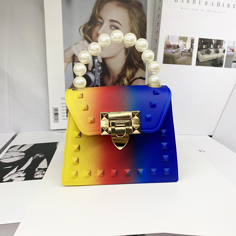 Fashion Rivet Chain Evening Bags Color Gradient MiniBag Pearl Shoulder Messenger Bag Handbag
Fashion Rivet Chain Evening Bags Color Gradient MiniBag Pearl Shoulder Messenger Bag Handbag