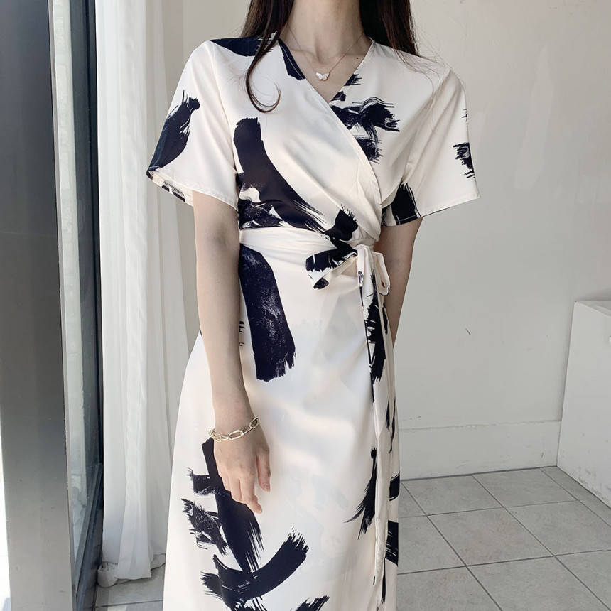 Summer Simple Ladies Loose Robe Casual Runway Dresses Women Elegant Retro Ink Printing V-neck Lace-up Slim Dress 210506